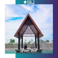 a wooden pavilion with the words green bale